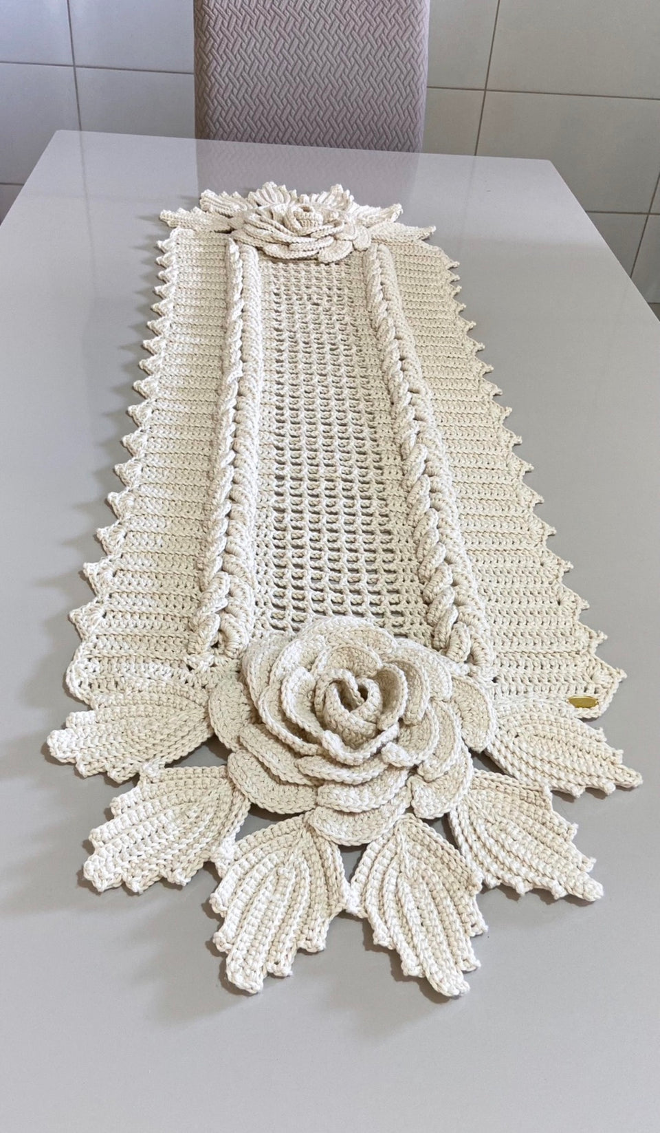 TRILHO DE MESA MEGA ROSA